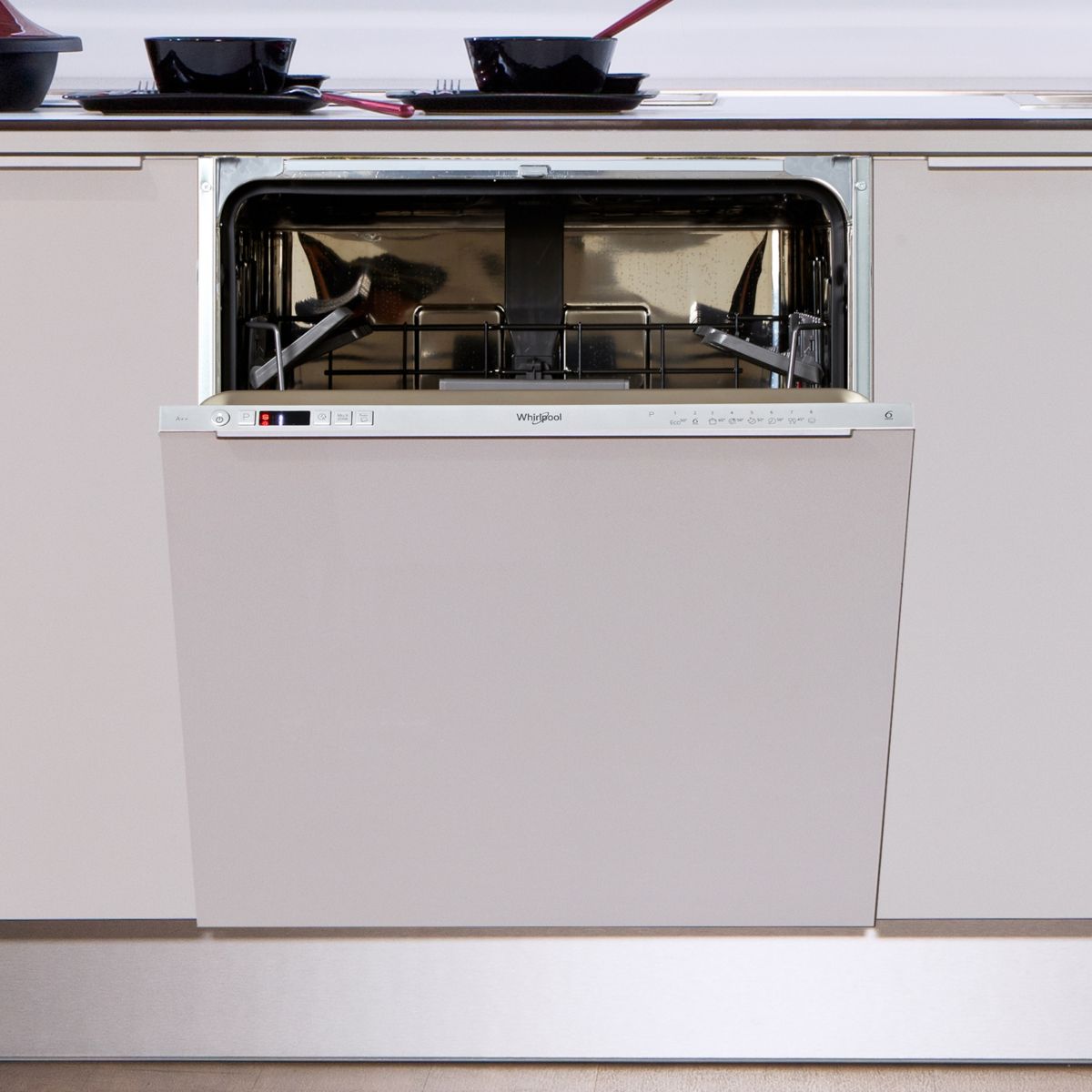Lave vaisselle tout intégrable WHIRLPOOL WKIC3C26