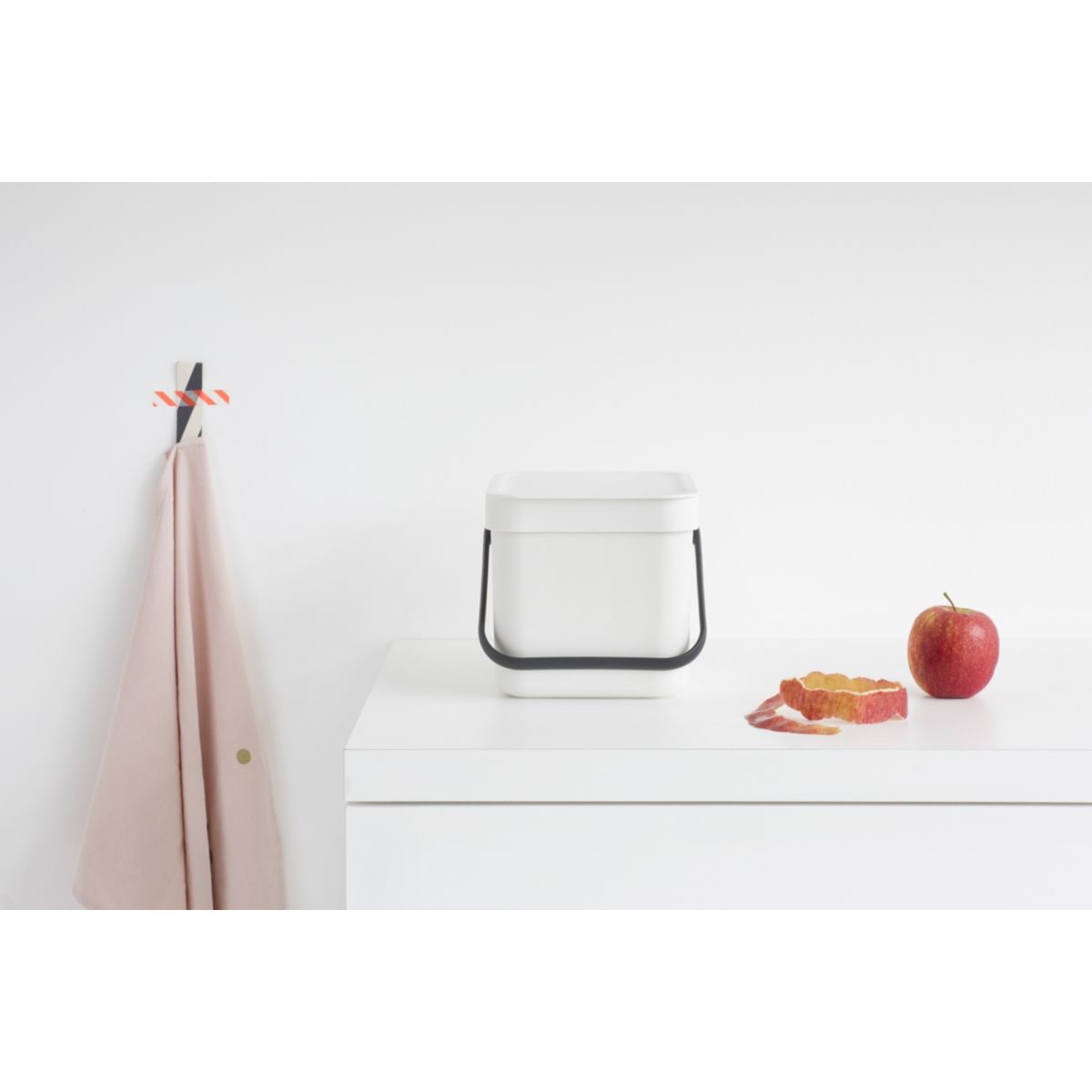Poubelle BRABANTIA Waste Bin Sort & Go 6 (photo) Poubelle BRABANTIA Waste Bin Sort & Go 6 (photo)