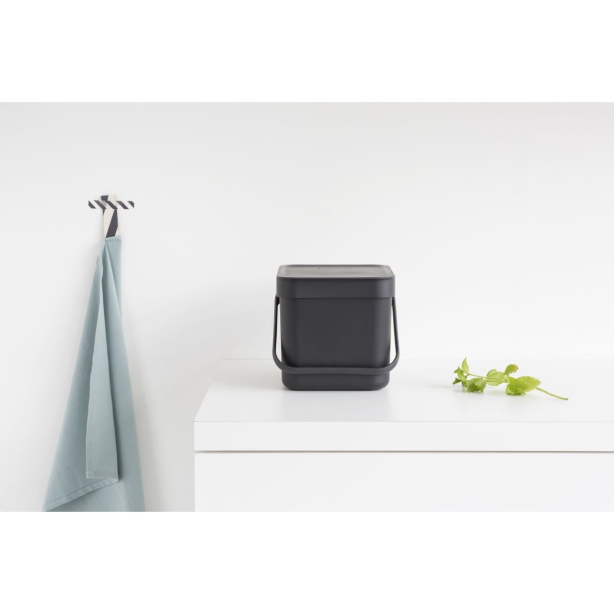 Poubelle manuelle BRABANTIA Waste Bin Sort & Go 6L Grey