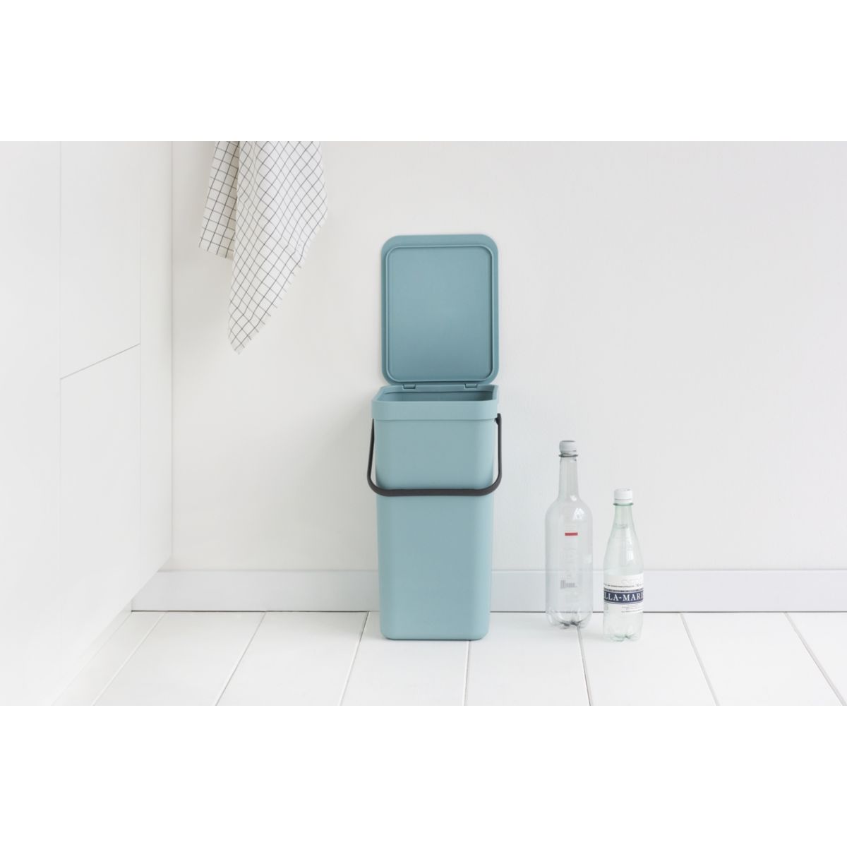 Poubelle manuelle BRABANTIA Waste Bin Sort & Go 16L Mint